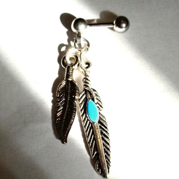 18 Gauge Helix Barbell With Feathers Dangle - Picture 3 of 3